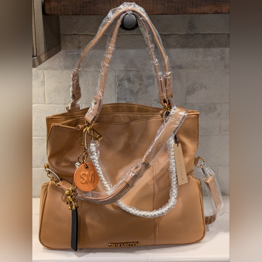Steve Madden Bodie Tote - NWT - Tan 16x13 Inches